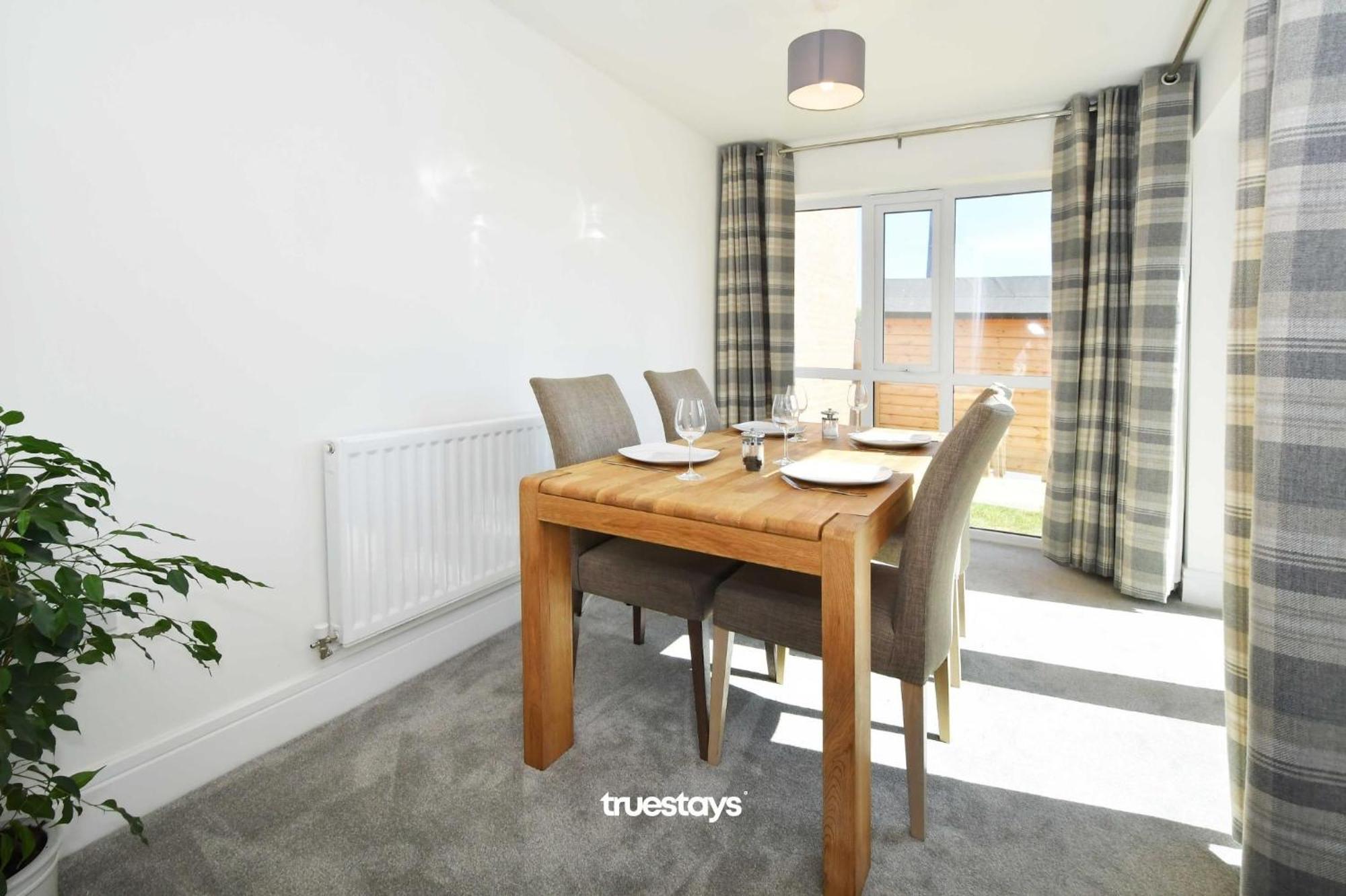 Regal House By True Stays - 3 Bedroom House In Stoke-On-Trent Exterior photo