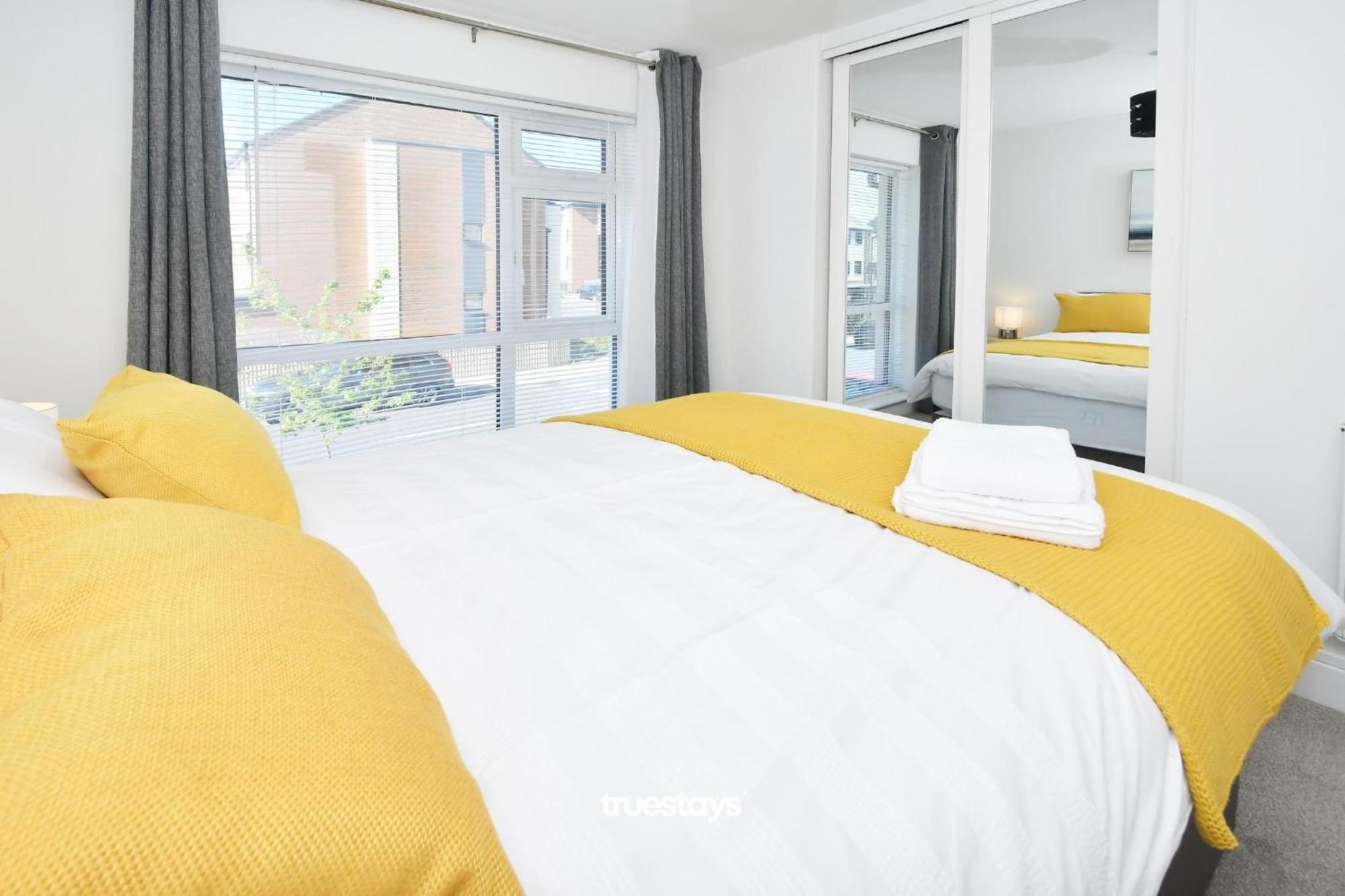 Regal House By True Stays - 3 Bedroom House In Stoke-On-Trent Exterior photo