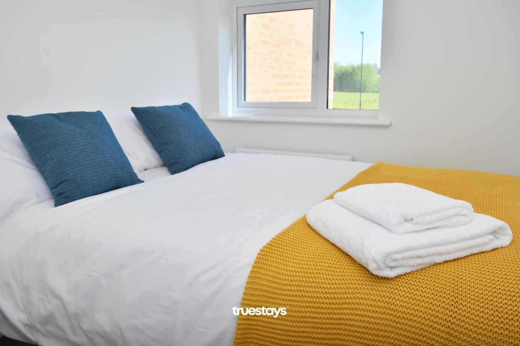 Regal House By True Stays - 3 Bedroom House In Stoke-On-Trent Exterior photo