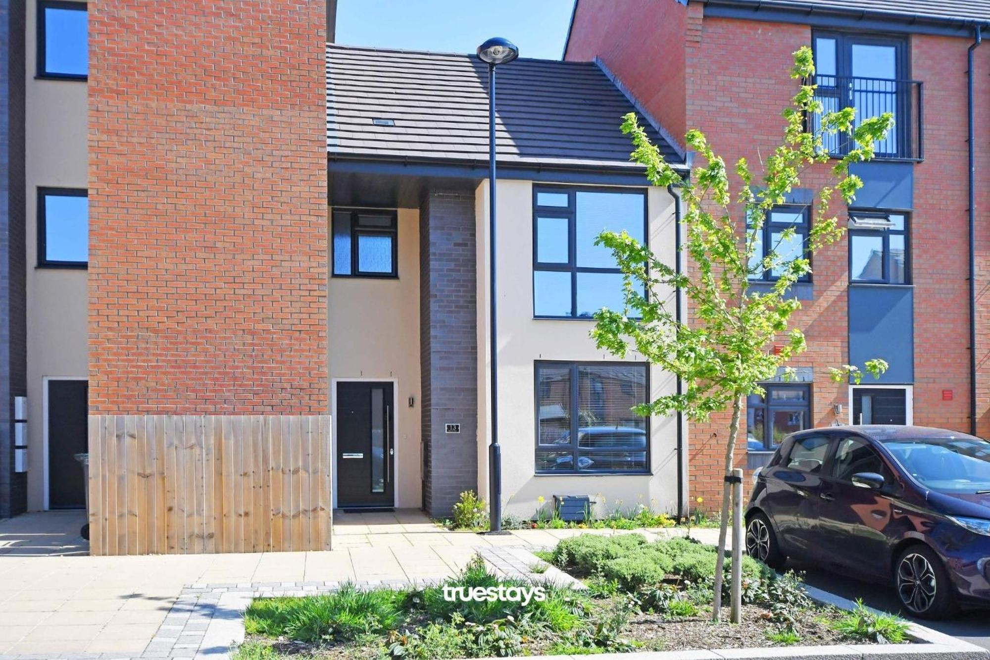 Regal House By True Stays - 3 Bedroom House In Stoke-On-Trent Exterior photo