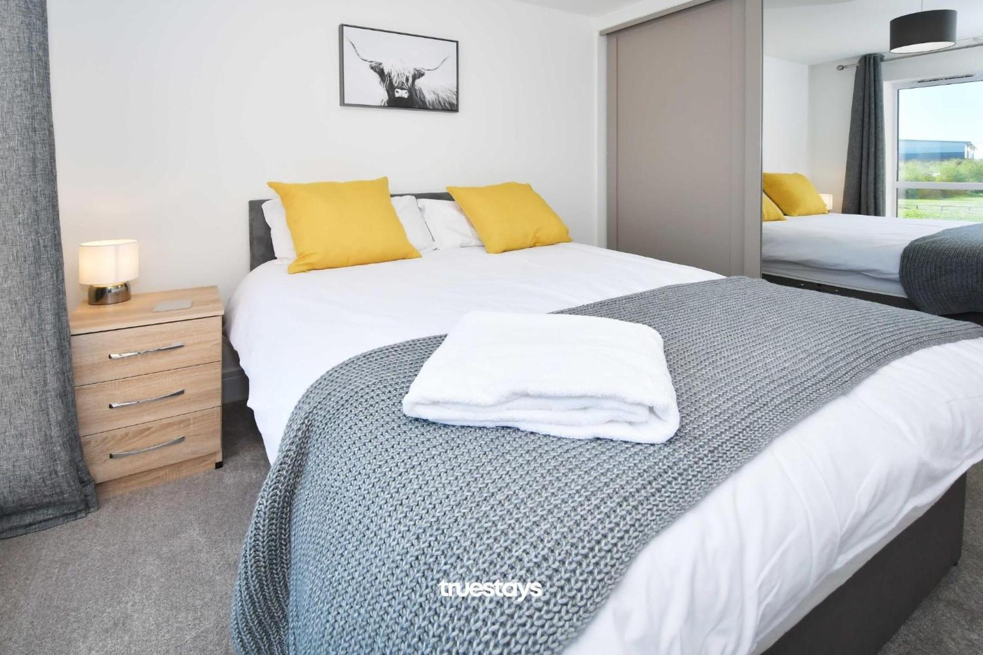 Regal House By True Stays - 3 Bedroom House In Stoke-On-Trent Exterior photo